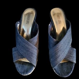 Jennifer Lopez wedge Sandels